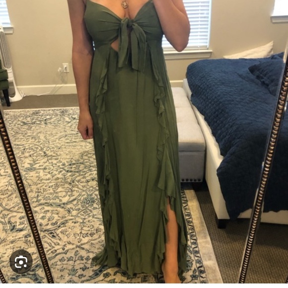 BLUE LIFE OLIVE RUFFLE MAXI DRESS large - Picture 1 of 2